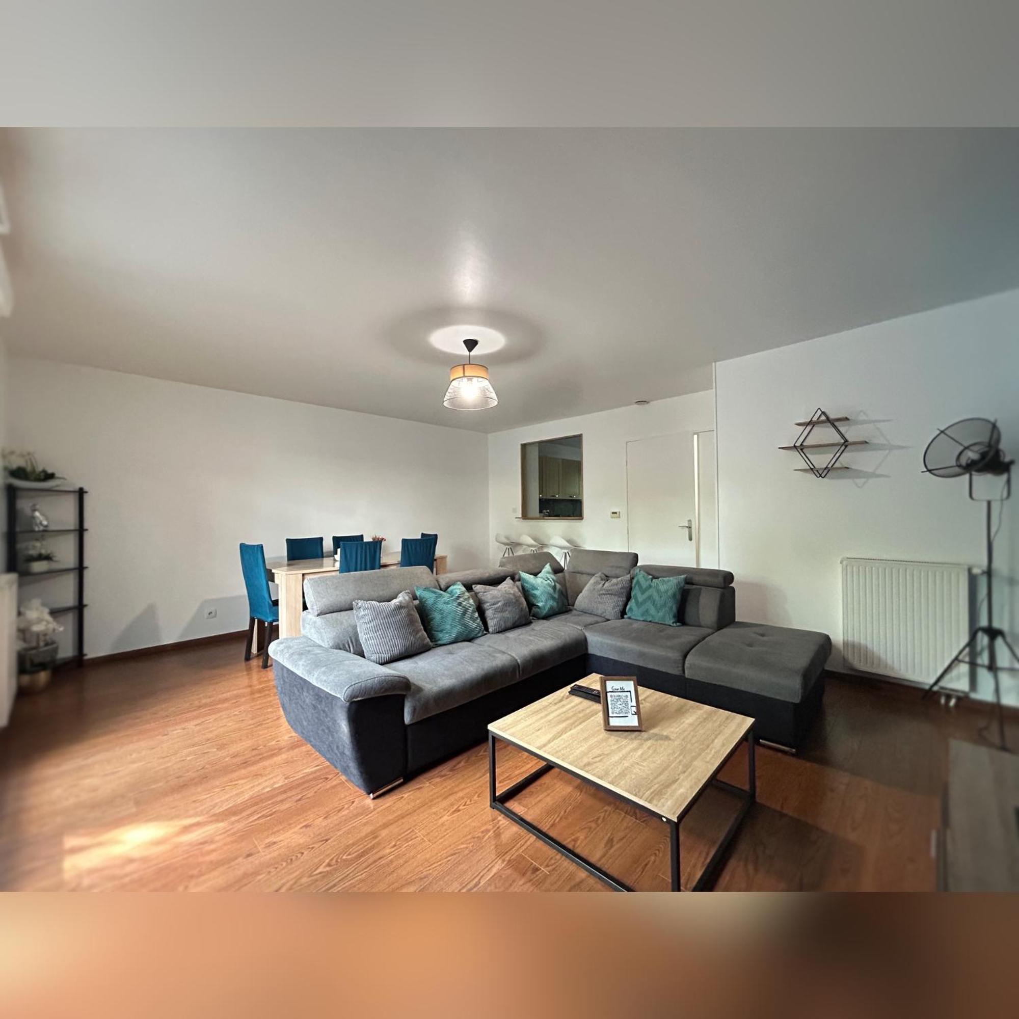 Le Duplex Chessy - 15Min From Disneyland - 2 Private Parkings - Garden - Kingsize & Queensize Bed - Supermarket Behind The House ภายนอก รูปภาพ