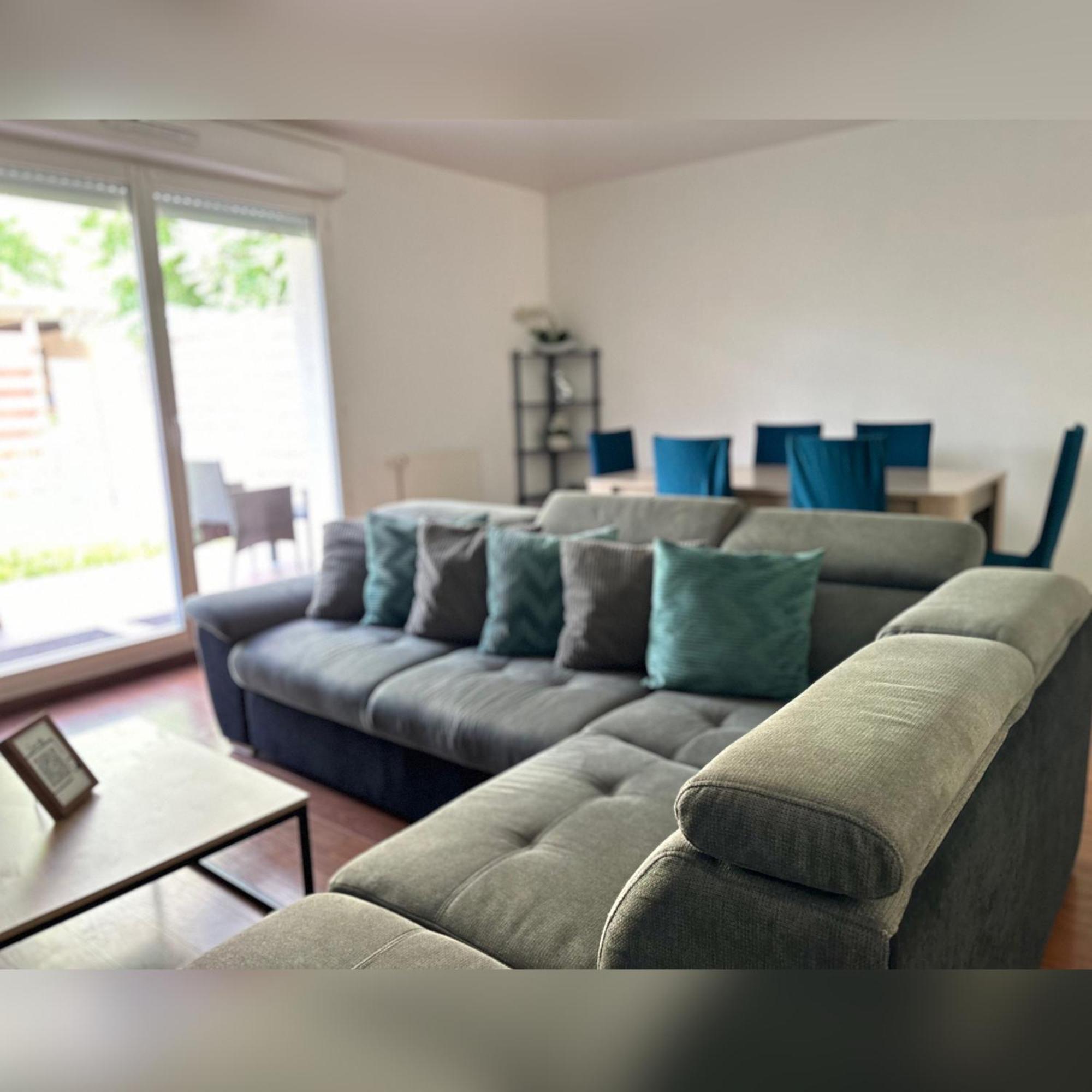 Le Duplex Chessy - 15Min From Disneyland - 2 Private Parkings - Garden - Kingsize & Queensize Bed - Supermarket Behind The House ภายนอก รูปภาพ